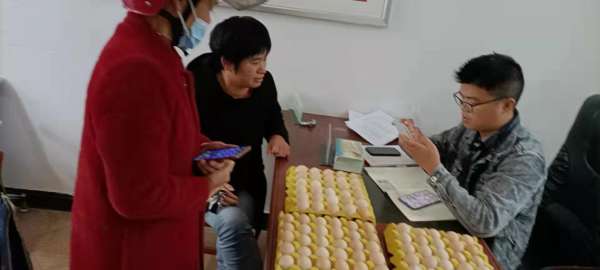 道县：开展“注册反电诈APP送鸡蛋”活动