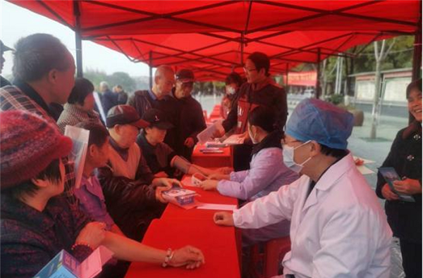 道县开展第29个“世界防治结核病日”系列宣传活动